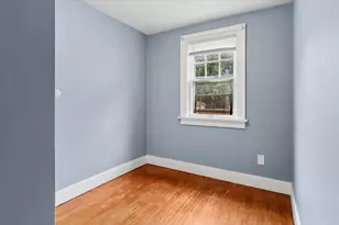832 N 11th St, Dekalb, IL 60115 - Photo 10