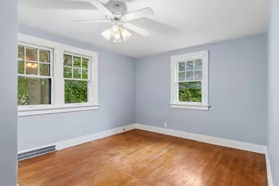 832 N 11th Street, Dekalb, IL 60115 - Photo 18
