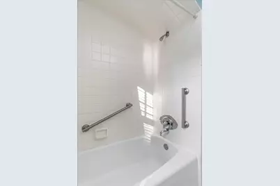 6652 N Chicora Avenue, Chicago, IL 60646 - Photo 28