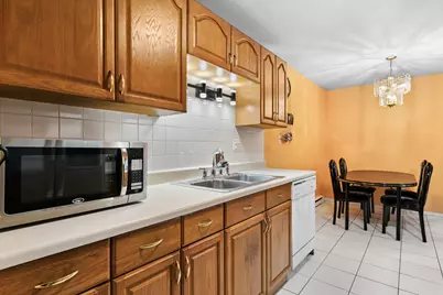 850 E Old Willow Road #211, Prospect Heights, IL 60070 - Photo 6