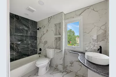 647 Darien Court, Hoffman Estates, IL 60169 - Photo 20