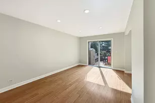 647 Darien Ct, Hoffman Estates, IL 60169 - Photo 2