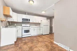 181 Montgomery Rd, Montgomery, IL 60538 - Photo 8