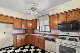 6213 W Eddy St, Chicago, IL 60634 - Photo 6