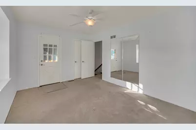 640 Burgundy Court #D, Elk Grove Village, IL 60007 - Photo 16