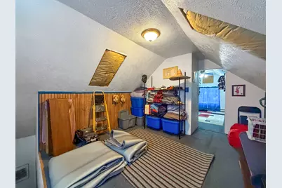 828 S Adams Avenue, Freeport, IL 61032 - Photo 16