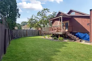 828 S Adams Ave, Freeport, IL 61032 - Photo 2