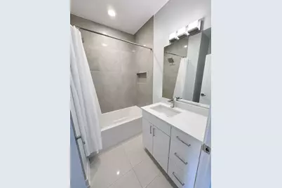 5914 N Lincoln Avenue #2E, Chicago, IL 60659 - Photo 8