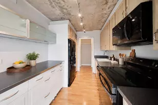 4170 N Marine Dr, Chicago, IL 60613 - Photo 12
