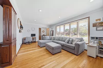 6740 W 92nd Street, Oak Lawn, IL 60453 - Photo 2