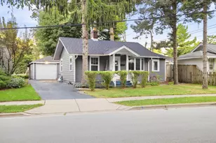 1401 Sherwood Ave, Elgin, IL 60120 - Photo 1