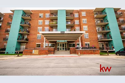 9355 Irving Park Road #421, Schiller Park, IL 60176 - Photo 2