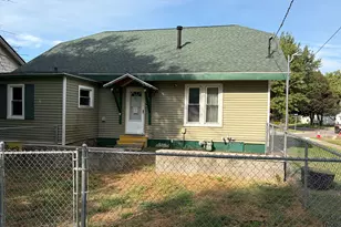 323 W Chestnut St, Mason City, IL 62664 - Photo 6