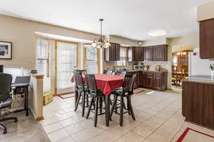 1121 Russetwood Ct, Wheeling, IL 60090 - Photo 12