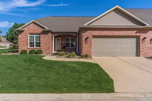 22 Monarch Dr, Bloomington, IL 61704 - Photo 4