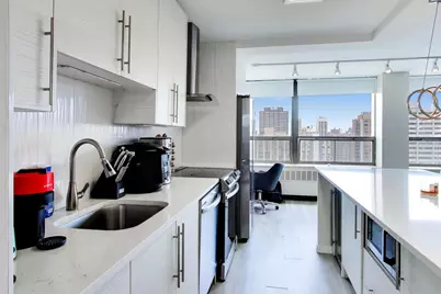 1455 N Sandburg Terrace #2306B, Chicago, IL 60610 - Photo 10