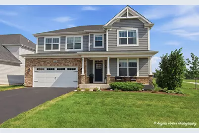 220 Hoffmann Drive, Buffalo Grove, IL 60089 - Photo 1