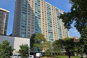 3180 N Lake Shore Dr, Chicago, IL 60657 - Photo 1