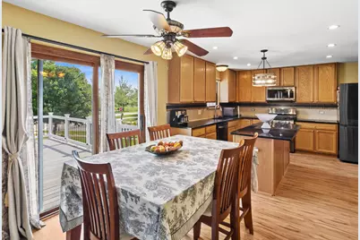 240 W Winding Trail Circle, Round Lake, IL 60073 - Photo 8
