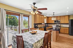 240 W Winding Trail Cir, Round Lake, IL 60073 - Photo 8