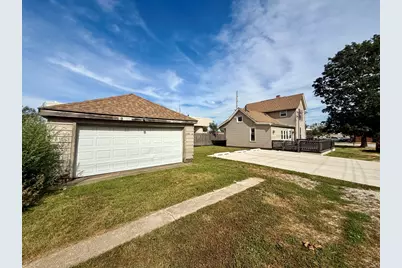 154 E Third Street, Manteno, IL 60950 - Photo 6