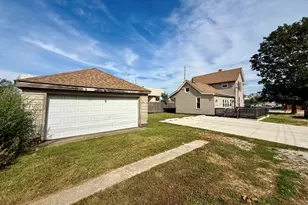 154 E 3rd St, Manteno, IL 60950 - Photo 6