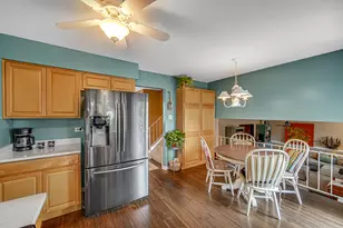 1061 185th Pl, Homewood, IL 60430 - Photo 8