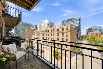 375 W Erie Street #412, Chicago, IL 60654 - Photo 10