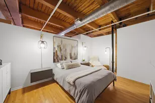 375 W Erie St, Chicago, IL 60654 - Photo 14