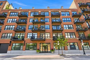 375 W Erie St, Chicago, IL 60654 - Photo 1