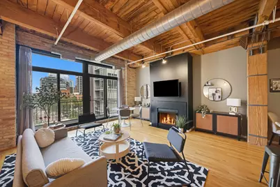 375 W Erie Street #412, Chicago, IL 60654 - Photo 2