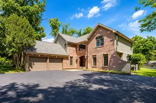 26792 W Lakeview Dr S, Lake Barrington, IL 60084 - Photo 1