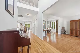 5 Fernwood Ct, Algonquin, IL 60102 - Photo 2