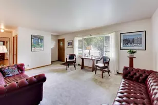 1880 Maple Ave, Downers Grove, IL 60515 - Photo 6