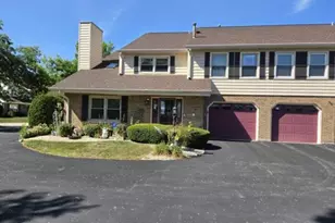 15709 Chesterfield Ln, Orland Park, IL 60462 - Photo 1