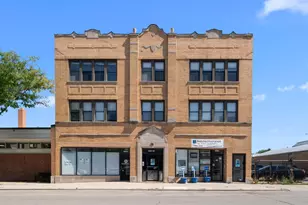 6431 N California Ave, Chicago, IL 60645 - Photo 1