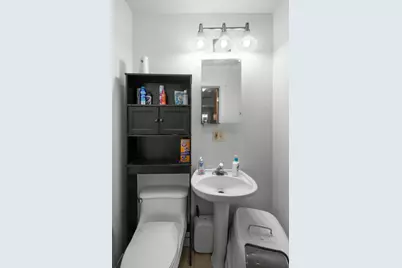 6431 N California Avenue, Chicago, IL 60645 - Photo 12