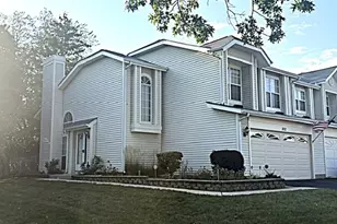 852 Dighton Ln N, Schaumburg, IL 60173 - Photo 2