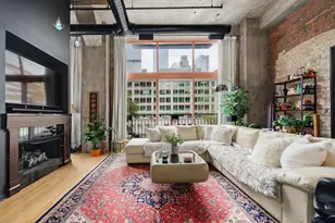 360 W Illinois St, Chicago, IL 60654 - Photo 10
