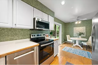 1809 Tanglewood Drive #G, Glenview, IL 60025 - Photo 12