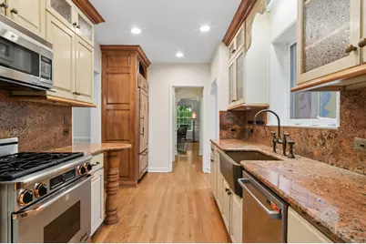 6755 N Jean Avenue, Chicago, IL 60646 - Photo 6