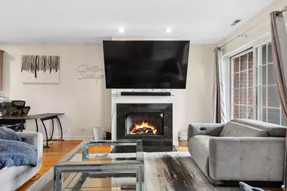 4011 W Fullerton Avenue #3W, Chicago, IL 60639 - Photo 6