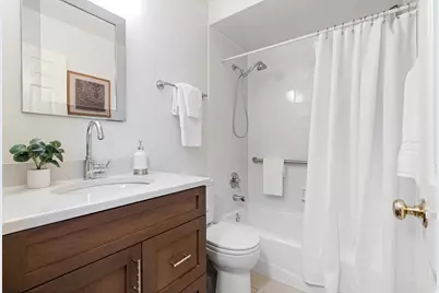 4048 N Clark Street #D, Chicago, IL 60613 - Photo 16