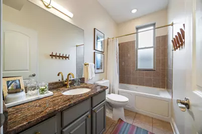 2441 N Fairfield Avenue #1, Chicago, IL 60647 - Photo 12