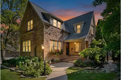239 S Bruner Street, Hinsdale, IL 60521 - Photo 1