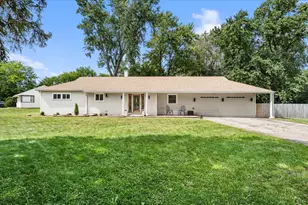 2N030 Virginia Ave, Glen Ellyn, IL 60137 - Photo 2