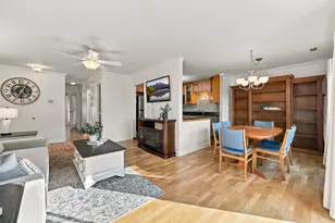 4955 Kimball Hill Dr, Rolling Meadows, IL 60008 - Photo 4