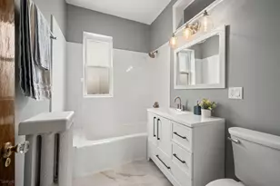 5100 N Long Ave, Chicago, IL 60630 - Photo 28