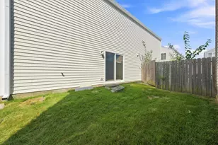 681 Serendipity Dr, Aurora, IL 60504 - Photo 20