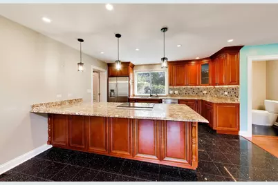 [Address not provided], Burr Ridge, IL 60527 - Photo 8